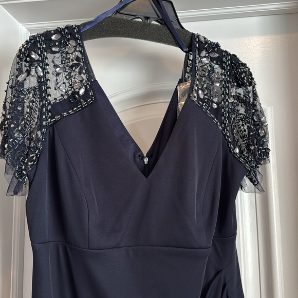 XSCAPE Lana V-Neck Beaded Flutter Sleeve Navy Gown NWT - Picture 14 of 14